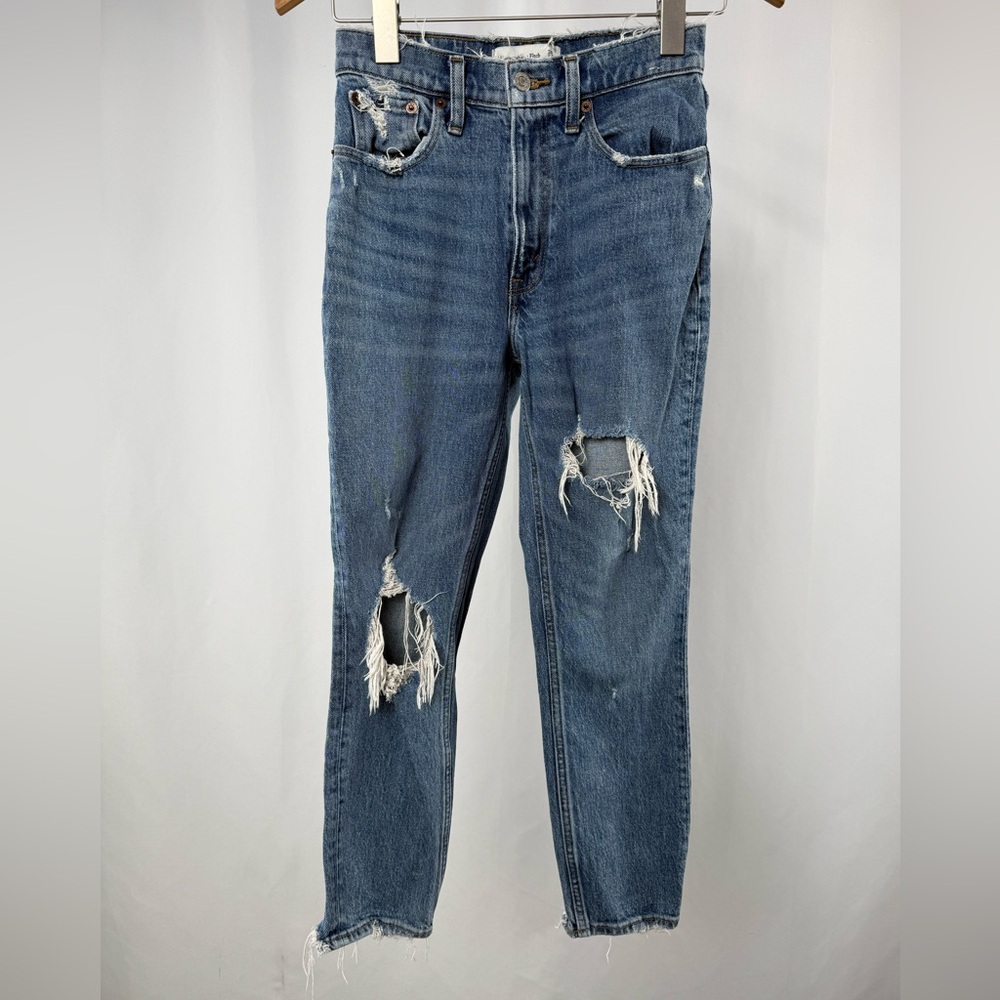 Abercrombie & Fitch The Mom High Rise Distressed Jeans in Blue Size‎ 24 or 00 - Picture 2 of 8